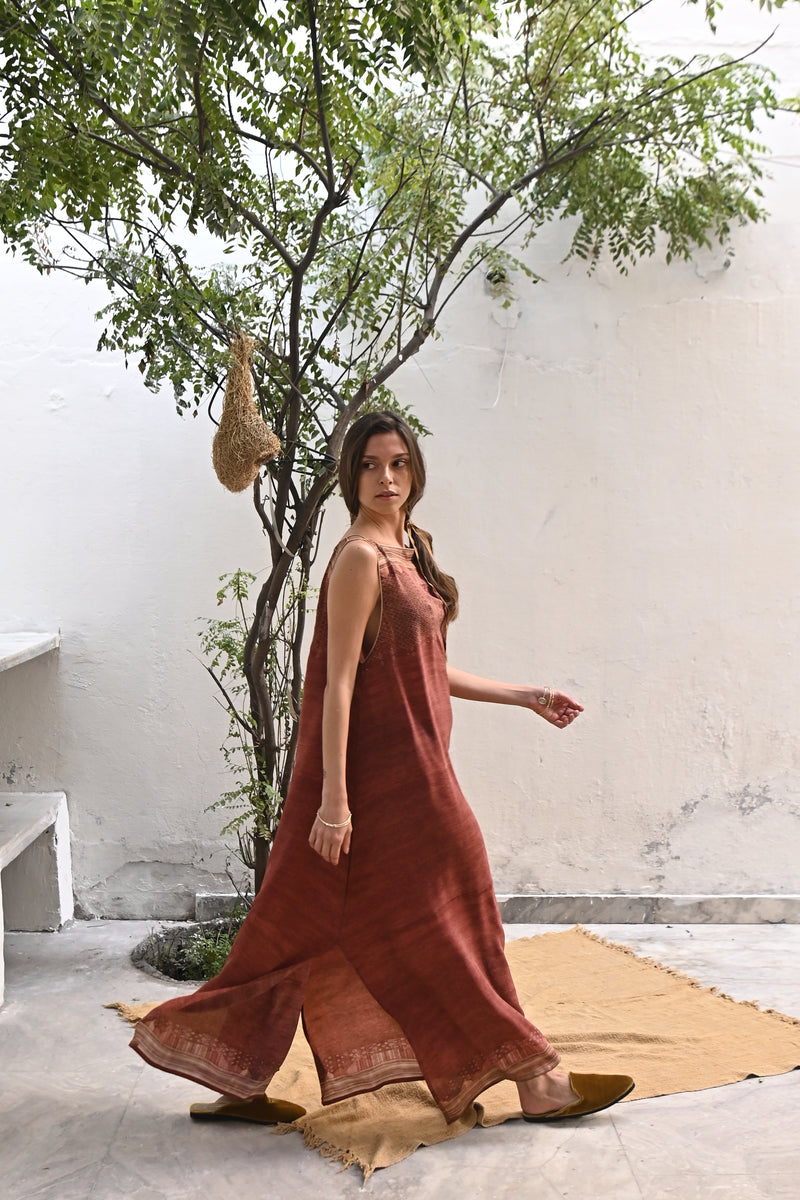 100% Crepe Silk Leah Dress from Savannah Collection by the White Raven Women Clothing