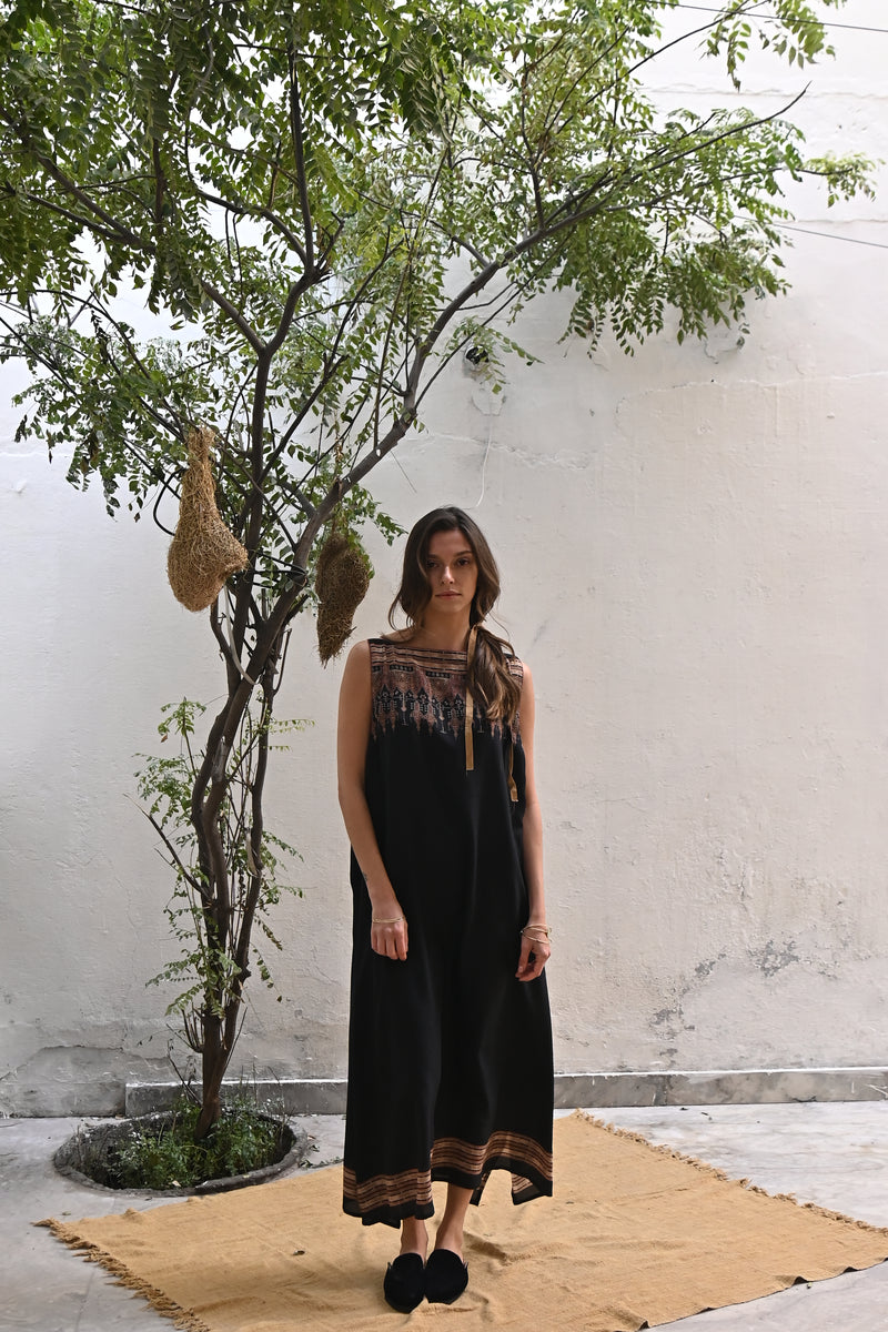 100% Crepe Silk Leah Dress from Savannah Collection by the White Raven Women Clothing